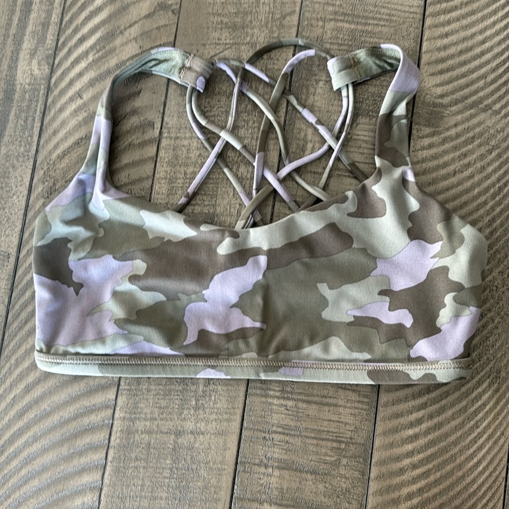 Lululemon sports bra